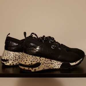 Steve Madden Cliff Sneakers. Black and white + animal print - Women's 8